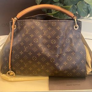 Authentic Louis Vuitton Artsy